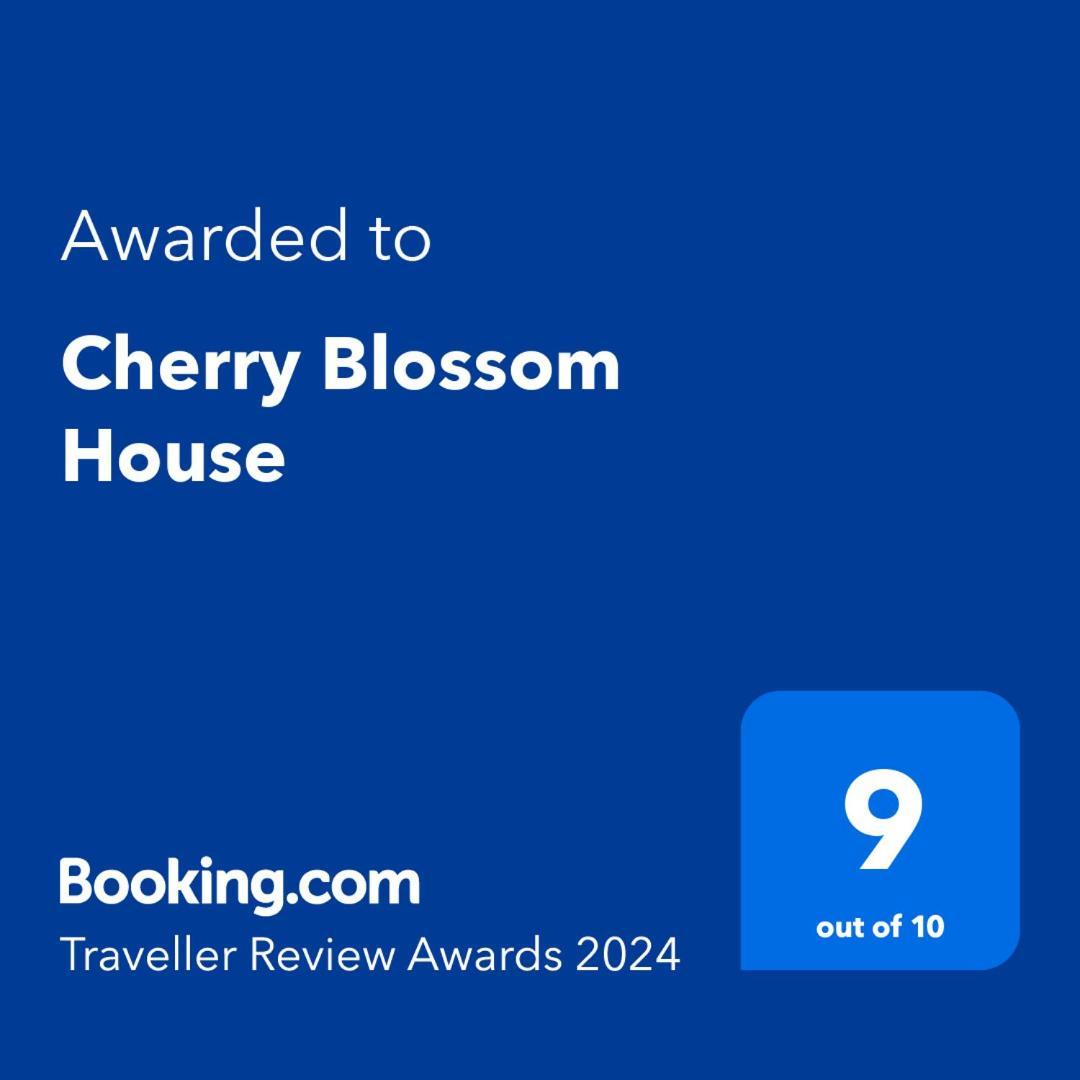 Cherry Blossom House Bujaleuf Exteriör bild